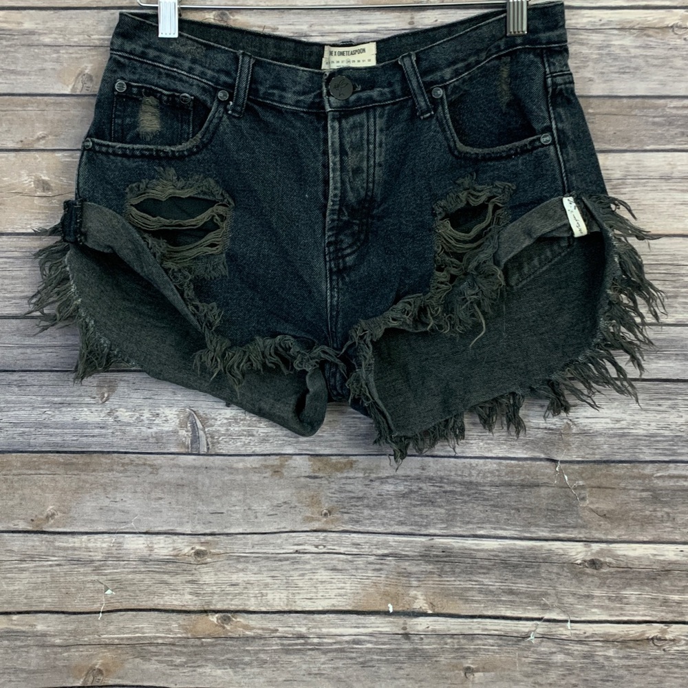 One x One Teaspoon distressed shorts